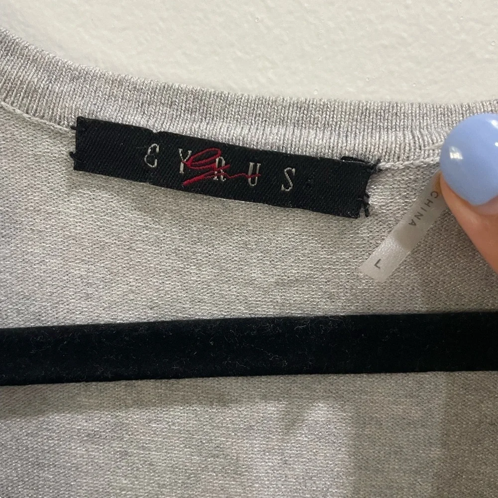 Cyrus Size S Light Gray Ruffled Cardigan - Picture 7 of 8